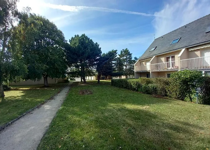 Sous Les Toits De Saint-Enogat